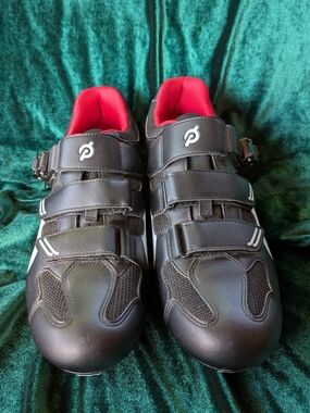 Peloton Cycling Shoes with Clip Ins, Size 45